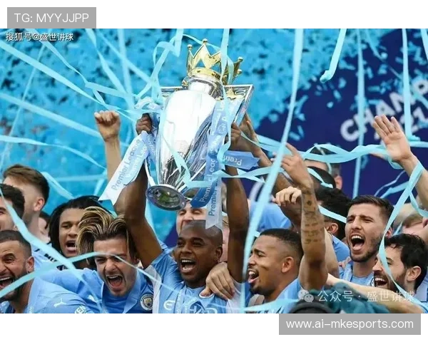 足球明星璀璨星空：那些让世界瞩目的足球传奇与新星崛起之路