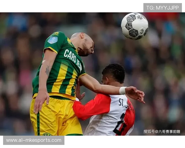 足球星期六冷门不断 星期天强队崩盘 谁能笑到最后